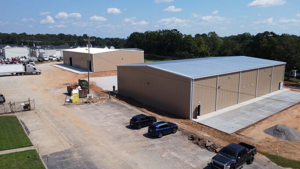 700 E Fairfield Rd, Greenville, SC à louer - Photo du bâtiment - Image 3 de 13