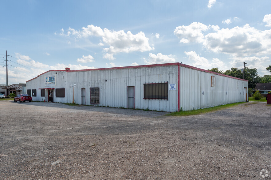 1838 Federal Rd, Houston, TX for sale - Building Photo - Image 2 of 34