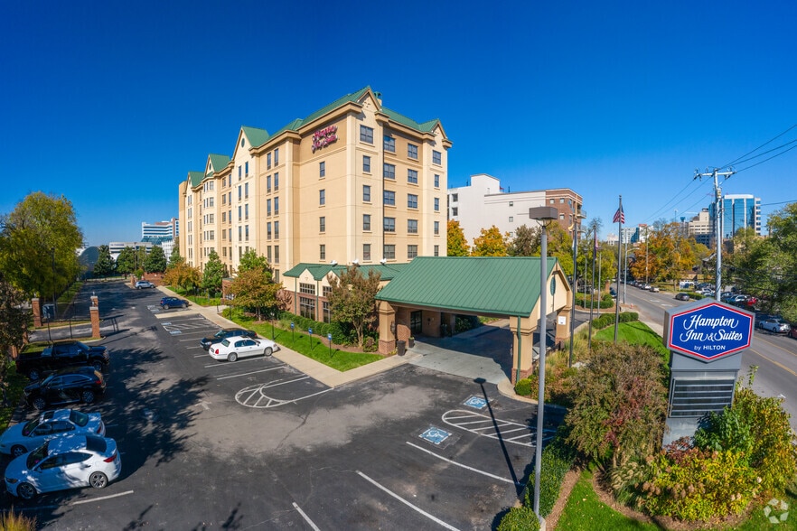 2330 Elliston Pl, Nashville, TN for sale - Primary Photo - Image 1 of 11