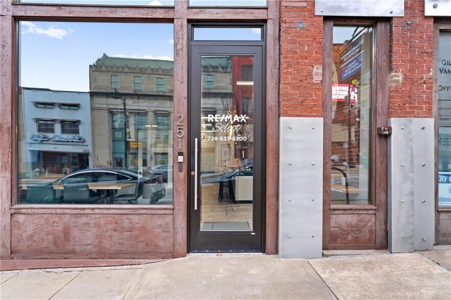 257 S Main St, Butler, PA for sale - Building Photo - Image 3 of 22