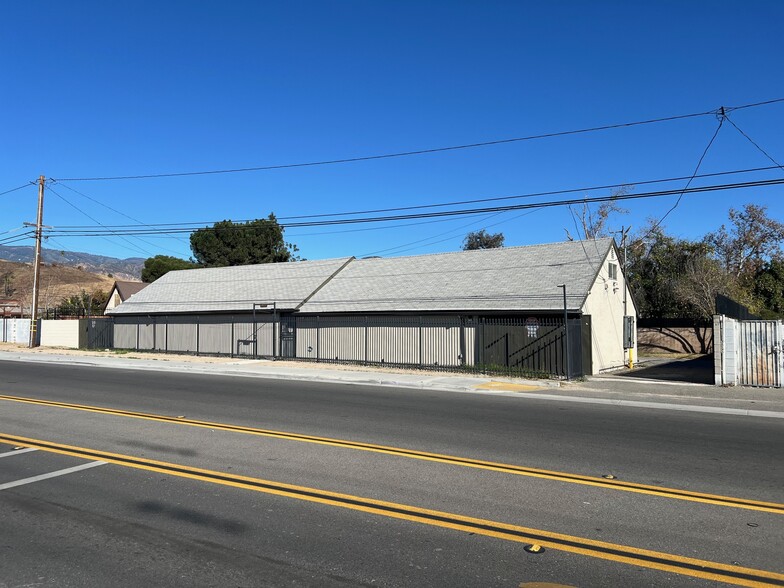 6937 Perris Hill Park Rd, San Bernardino, CA for sale - Building Photo - Image 1 of 34