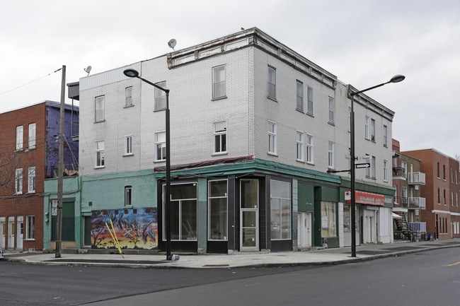 More details for 2751-2773 Rue Ontario E, Montréal, QC - Retail for Lease