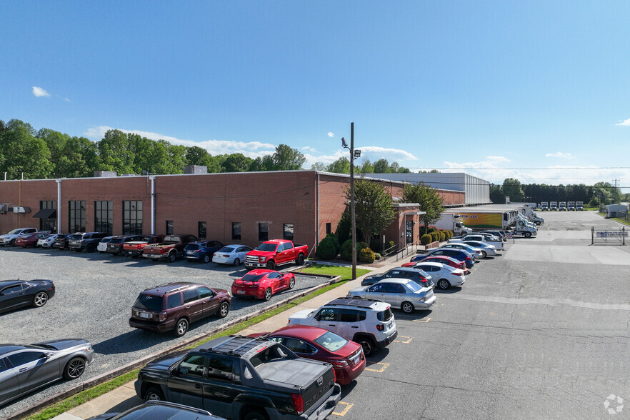 2900 Lowery St, Winston-Salem, NC for lease - Building Photo - Image 2 of 11