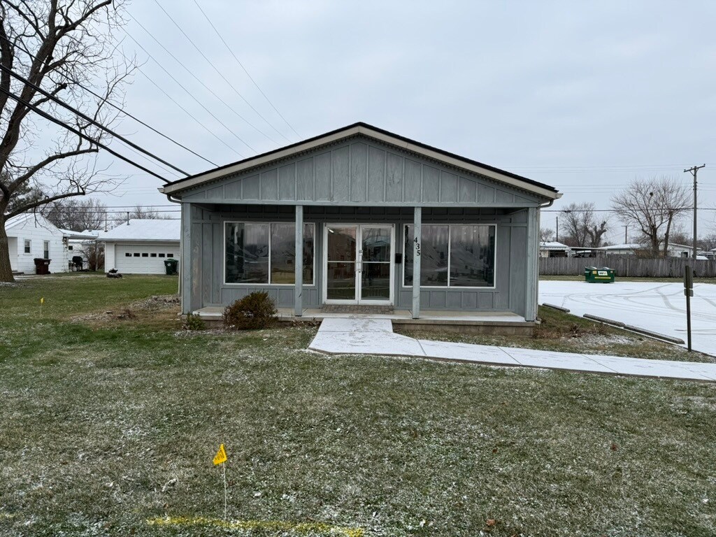 435 N Main St, New Carlisle, OH à vendre Photo du bâtiment- Image 1 de 19