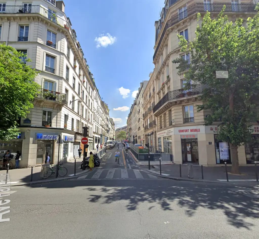Retail in Paris for lease Building Photo- Image 1 of 4