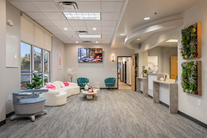 9582 W Colonial Dr, Ocoee, FL à louer - Photo intérieure - Image 3 de 43