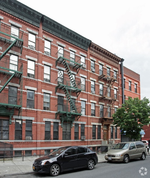 29 Patchen Ave, Brooklyn, NY à vendre - Photo principale - Image 1 de 3