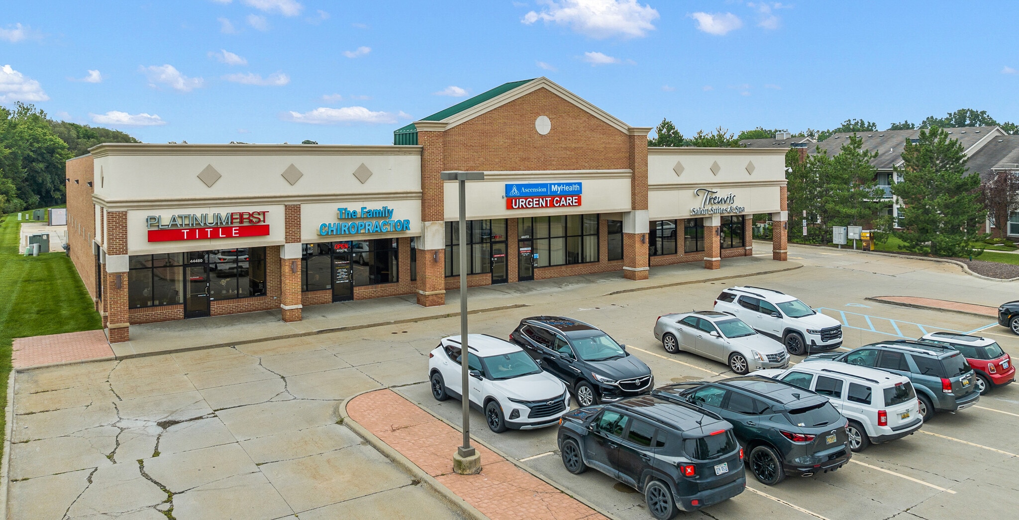 44464-44480 Hayes Rd, Clinton Township, MI for lease Primary Photo- Image 1 of 3