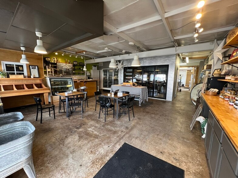 6895 Paoli Rd, Belleville, WI for lease - Interior Photo - Image 3 of 22