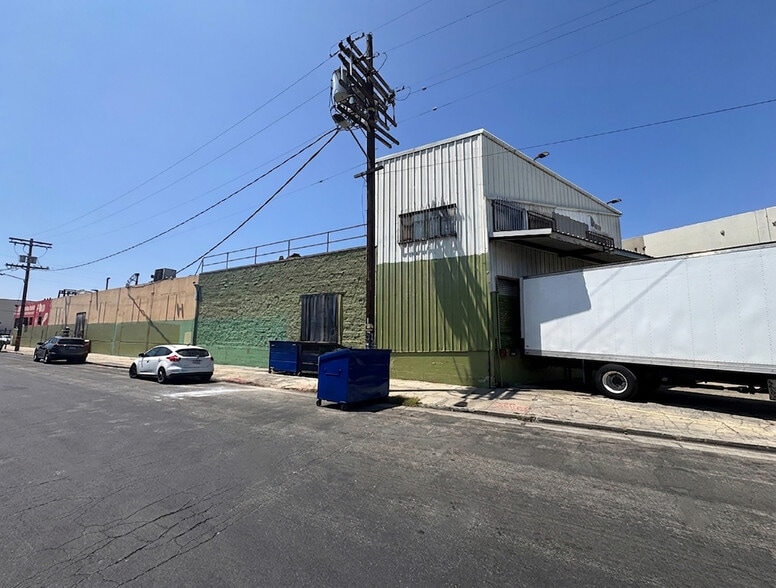 1000 Lawrence St, Los Angeles, CA à vendre - Photo du bâtiment - Image 3 de 24