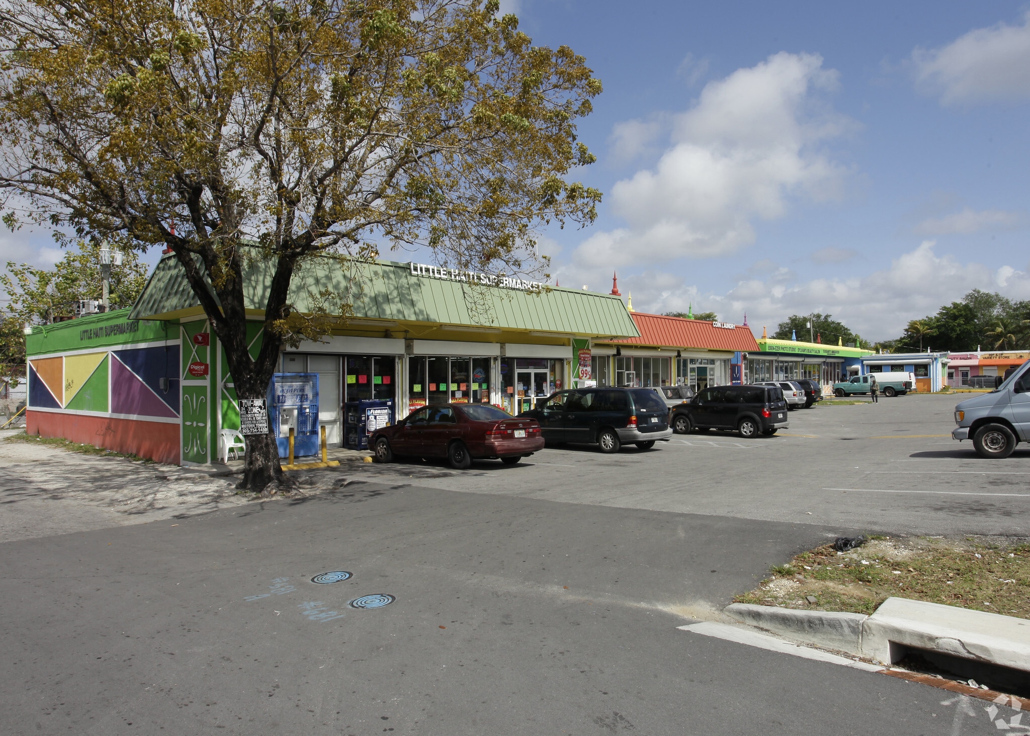 5600-5650 NE 2nd Ave, Miami, FL for lease Primary Photo- Image 1 of 8