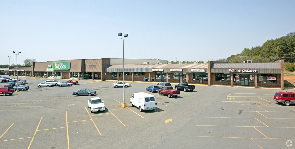 614 L-614 T S Main St, King, NC for lease - Building Photo - Image 3 of 13