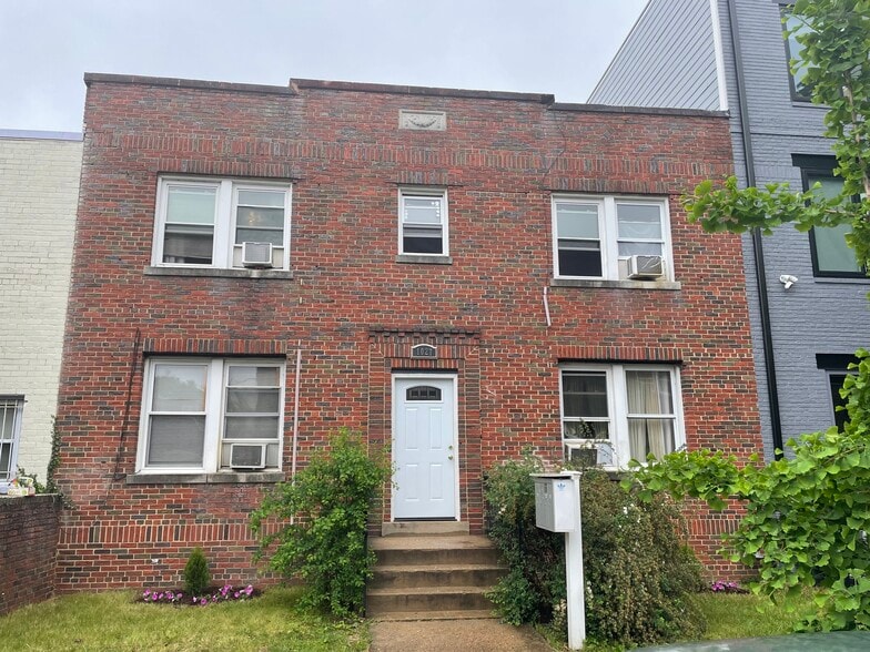 1027 16th St NE, Washington, DC à vendre - Photo du bâtiment - Image 2 de 2
