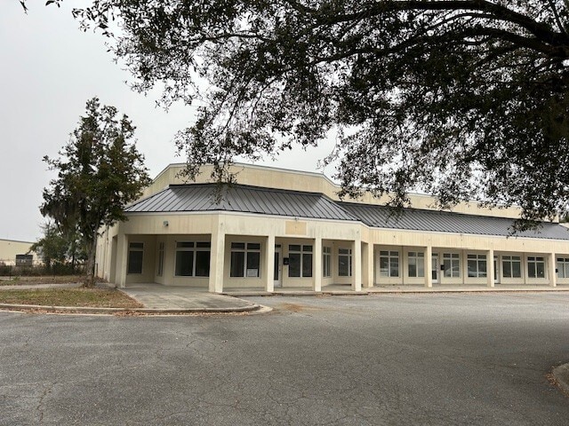 1712 Osborne Rd, Saint Marys, GA for lease Primary Photo- Image 1 of 4