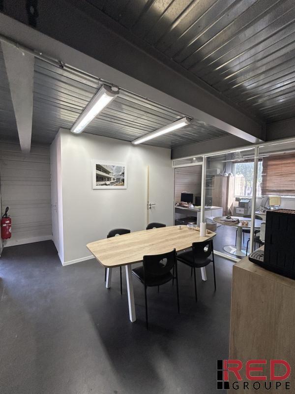 Office in Aix-en-Provence for lease Building Photo- Image 1 of 4