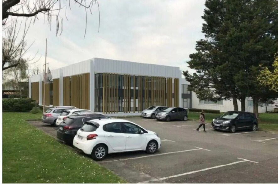 Bureau dans SAINT-OUEN-L'AUMONE à louer - Photo du bâtiment - Image 1 de 11