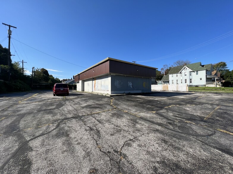 9025 Madison Ave, Cleveland, OH for sale - Building Photo - Image 1 of 1