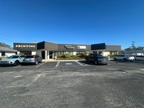 105 N Falkenburg Rd, Tampa, FL à louer Photo intérieure- Image 1 de 2
