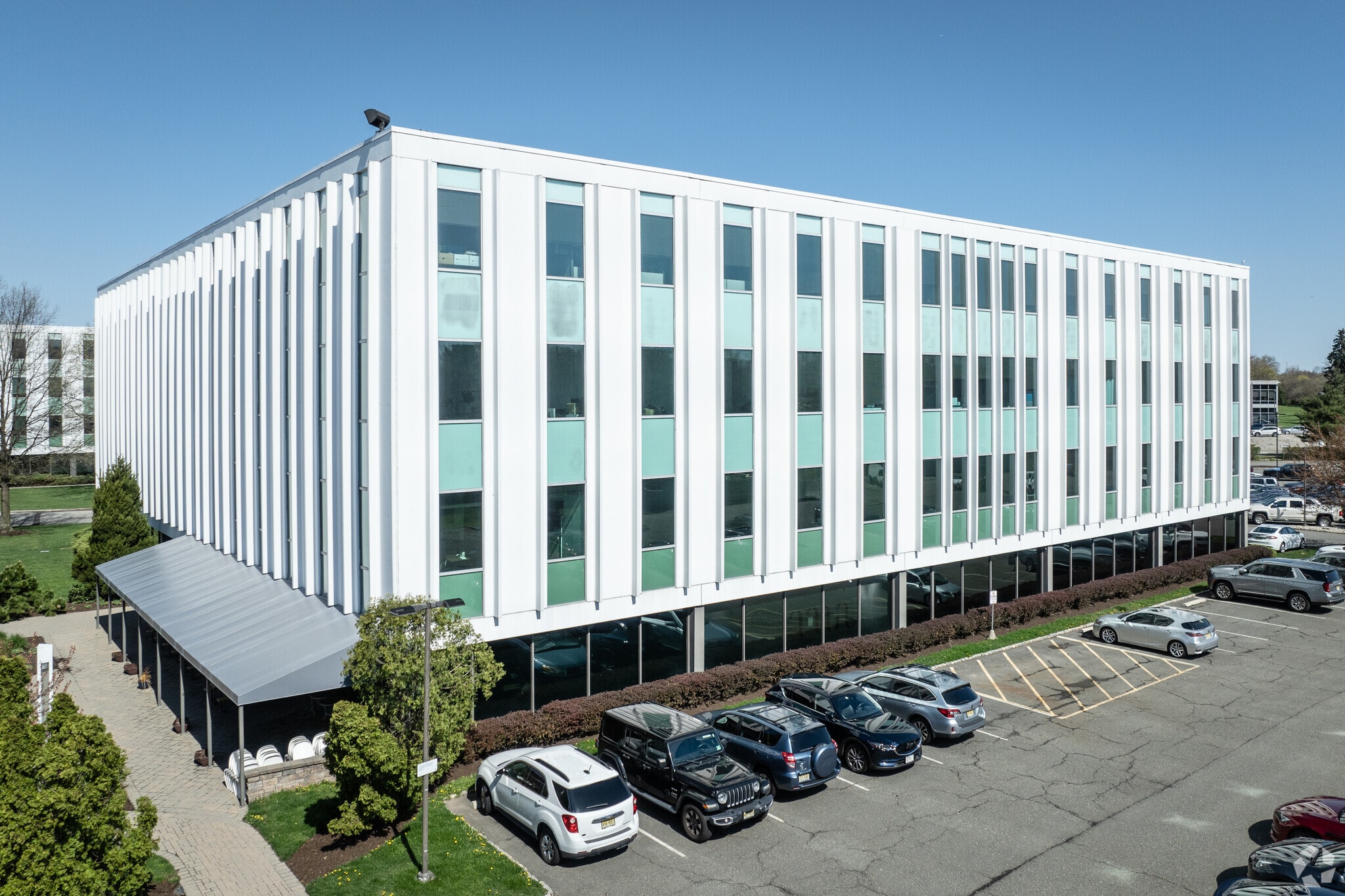 200 Broadacres Dr, Bloomfield, NJ for lease Building Photo- Image 1 of 7