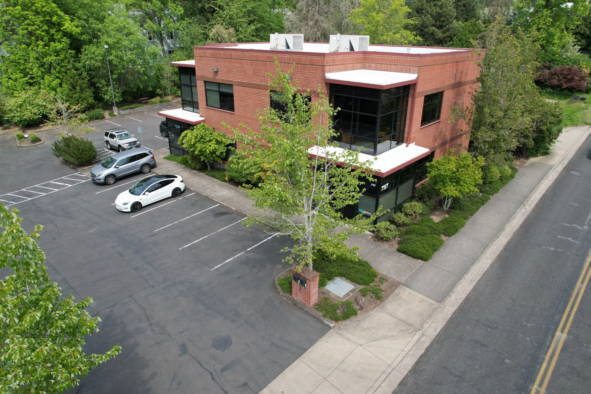 7117 SW Beveland Rd, Tigard, OR for lease Primary Photo- Image 1 of 4