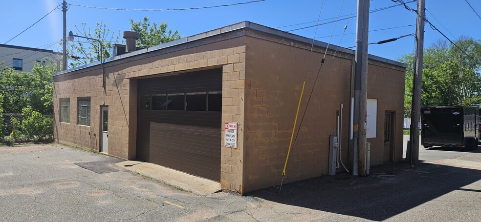 310 Main St, Mosinee, WI à vendre - Photo du bâtiment - Image 2 de 11