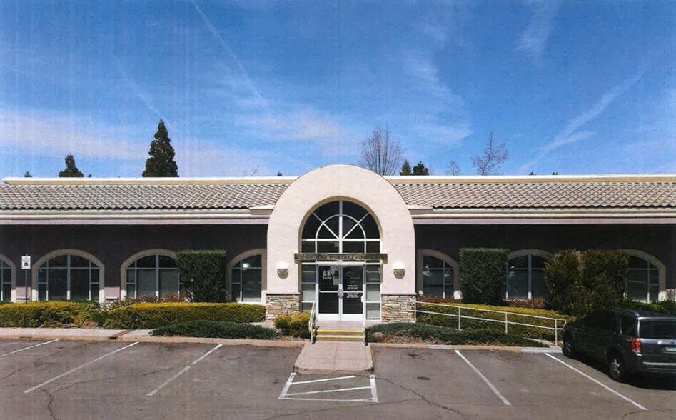 Sierra Rose Professional Office Space portfolio of 3 properties for sale on LoopNet.ca - Building Photo - Image 1 of 5