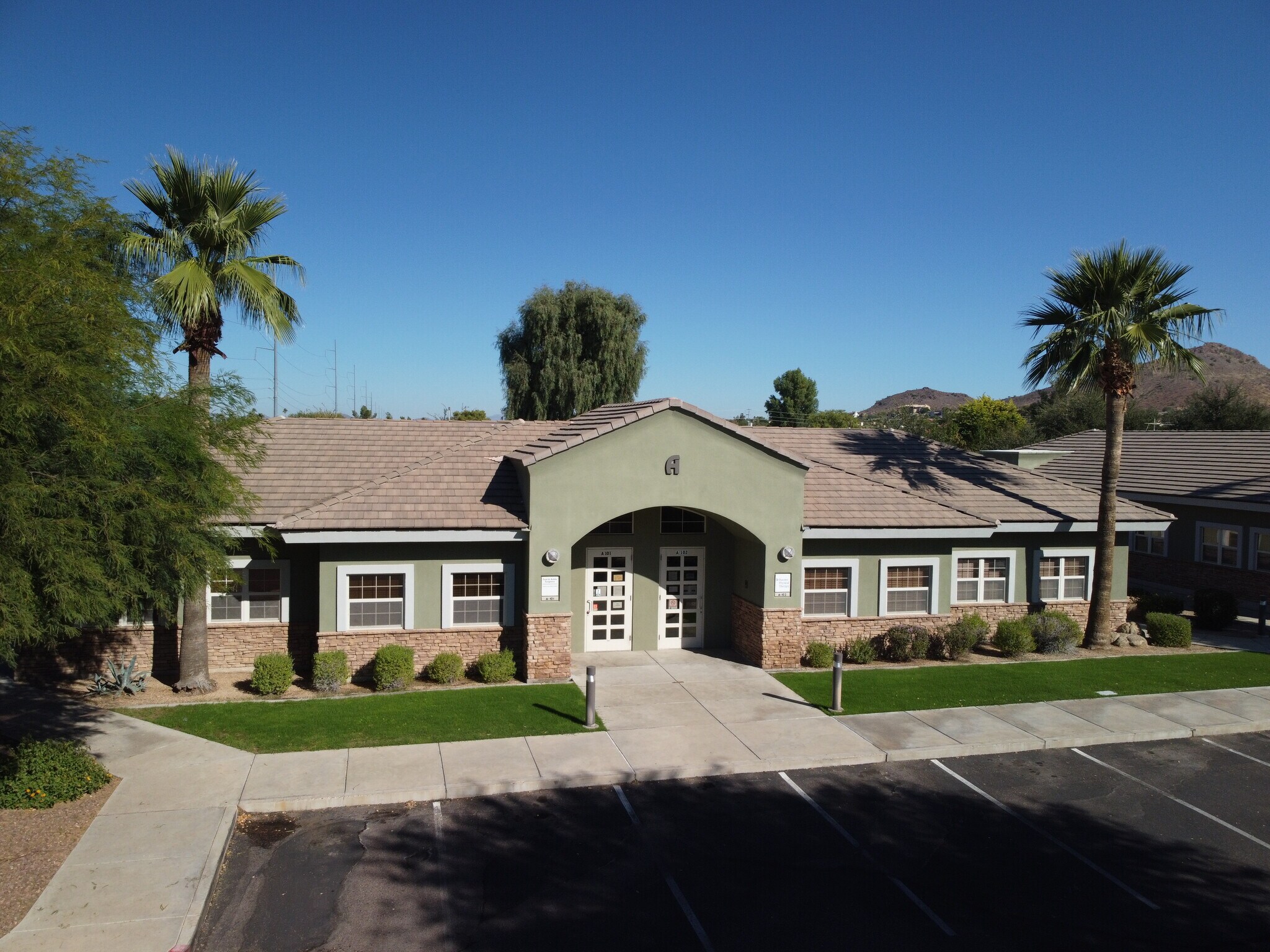 14001 N 7th St, Phoenix, AZ à louer Photo du bâtiment- Image 1 de 10