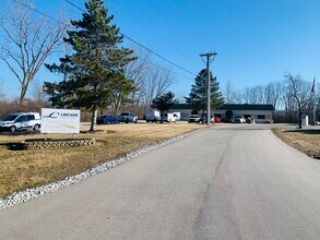 615 Commerce Rd, Richmond, IN à louer Photo intérieure- Image 2 de 7