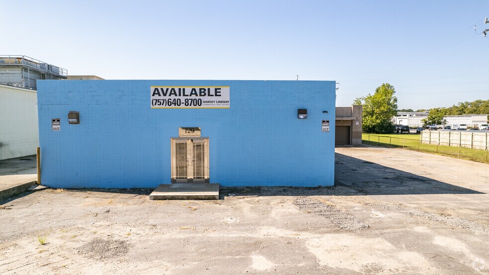 129 E Admiral Taussig Blvd, Norfolk, VA à louer - Photo du bâtiment - Image 2 de 10