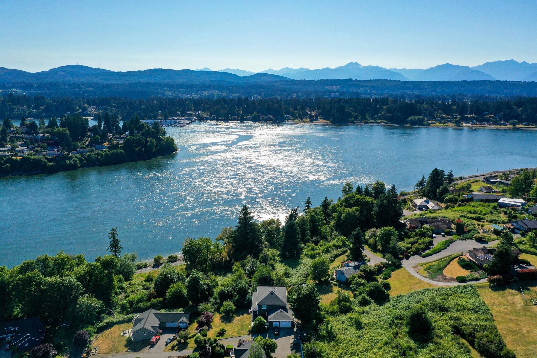 2824 Tracyton Beach Rd NW, Bremerton, WA à vendre Photo principale- Image 1 de 26