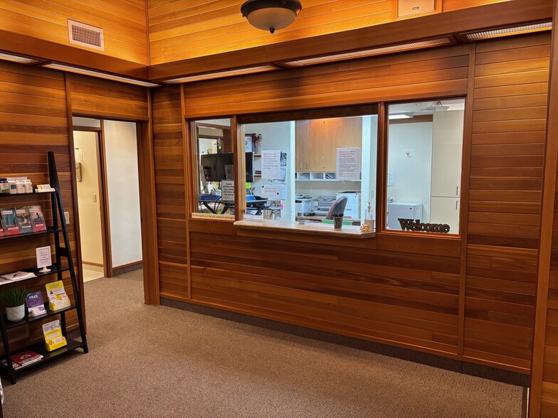 2850 State St, Medford, OR for sale - Building Photo - Image 2 of 7