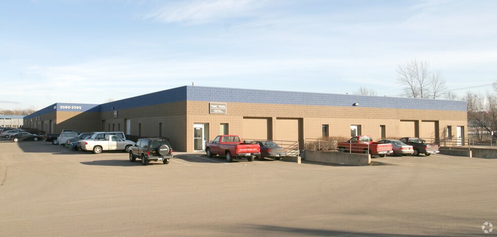 2060-2095 E Center Cir, Plymouth, MN à louer - Photo du bâtiment - Image 2 de 3