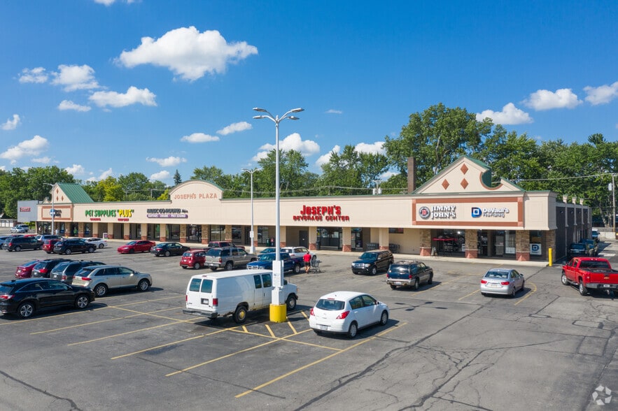 4109-4154 Talmadge Rd, Toledo, OH for lease - Building Photo - Image 2 of 8