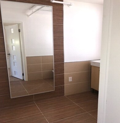2901 1st Ave N, Saint Petersburg, FL à louer - Photo du bâtiment - Image 3 de 14