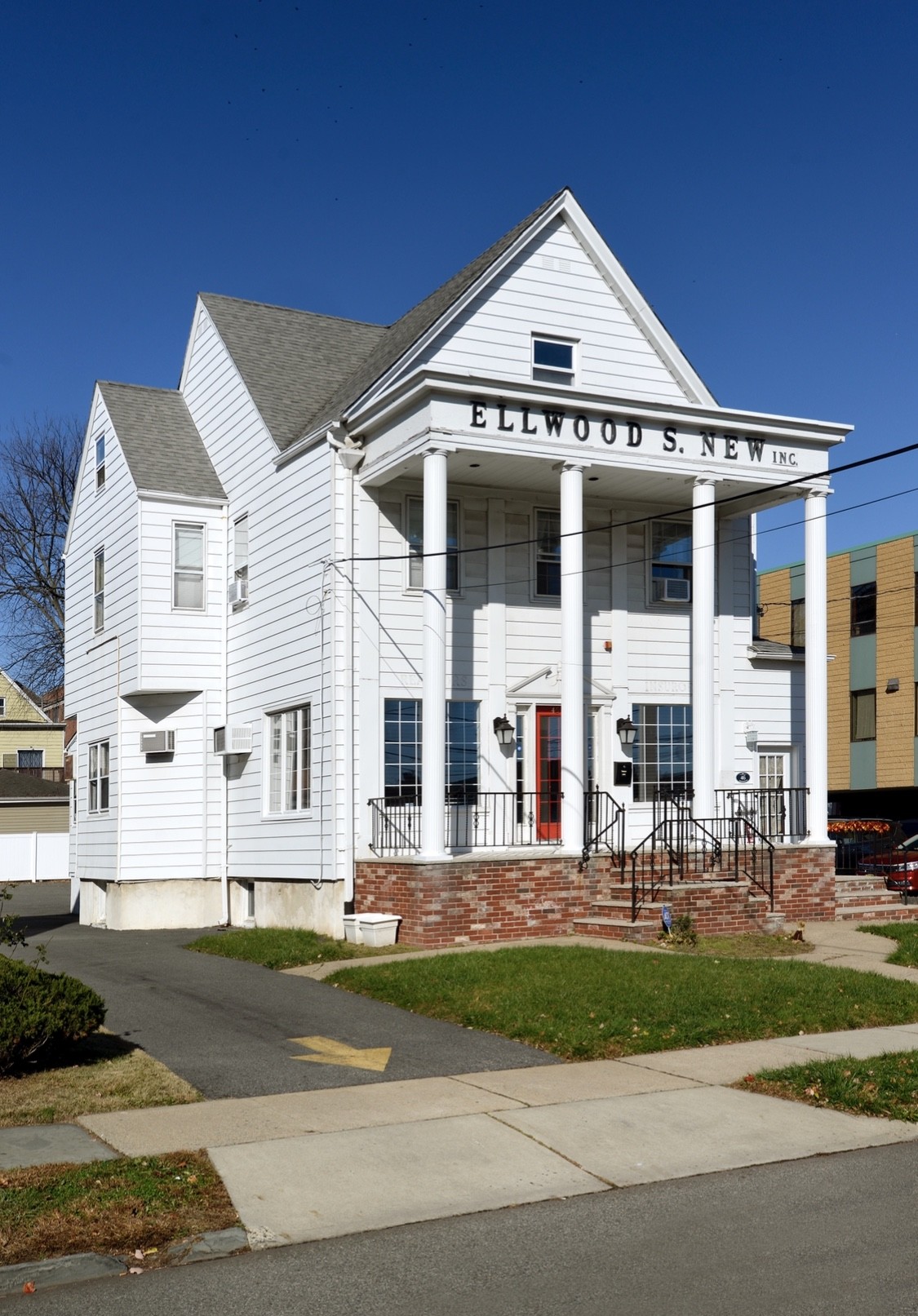 46 Chestnut St, Rutherford, NJ à vendre Photo du bâtiment- Image 1 de 1