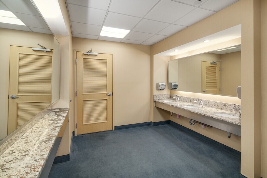 1500 John F Kennedy Blvd, Philadelphia, PA à louer - Photo intérieure - Image 2 de 38