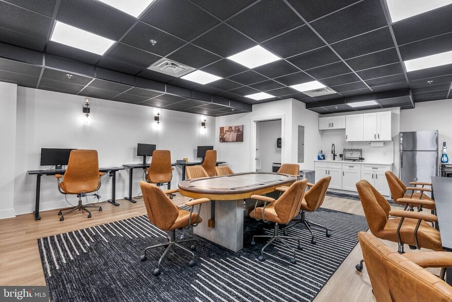 160-164 N 2nd St, Philadelphia, PA for sale - Building Photo - Image 1 of 17