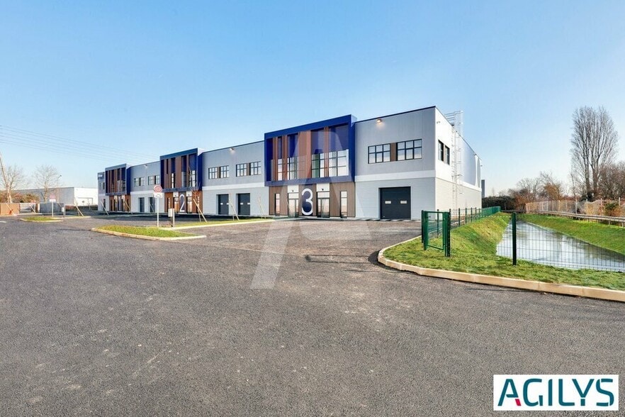 4 Rue Diderot, Saint-Michel-sur-Orge for lease - Building Photo - Image 3 of 10