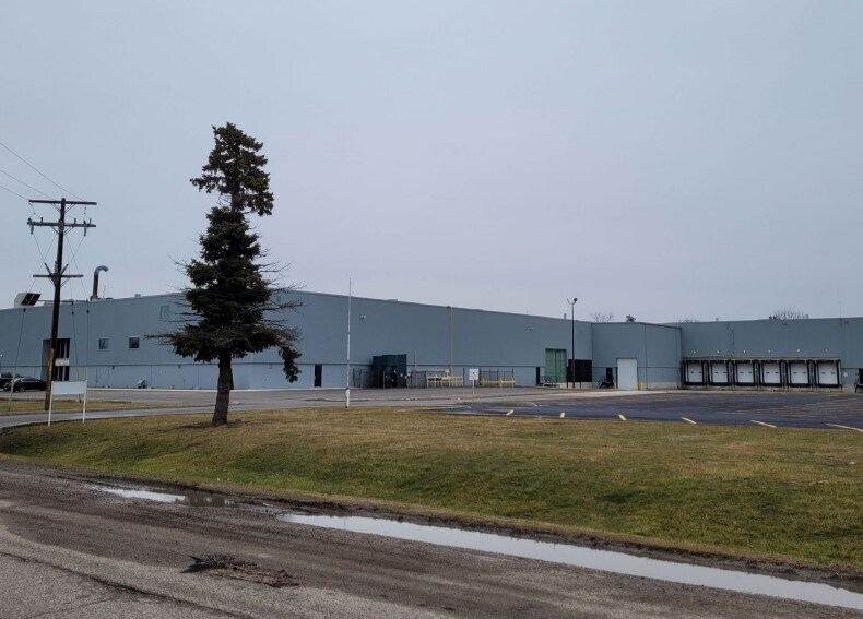 125 Irwin St, Chatham, ON à louer - Photo du bâtiment - Image 2 de 10