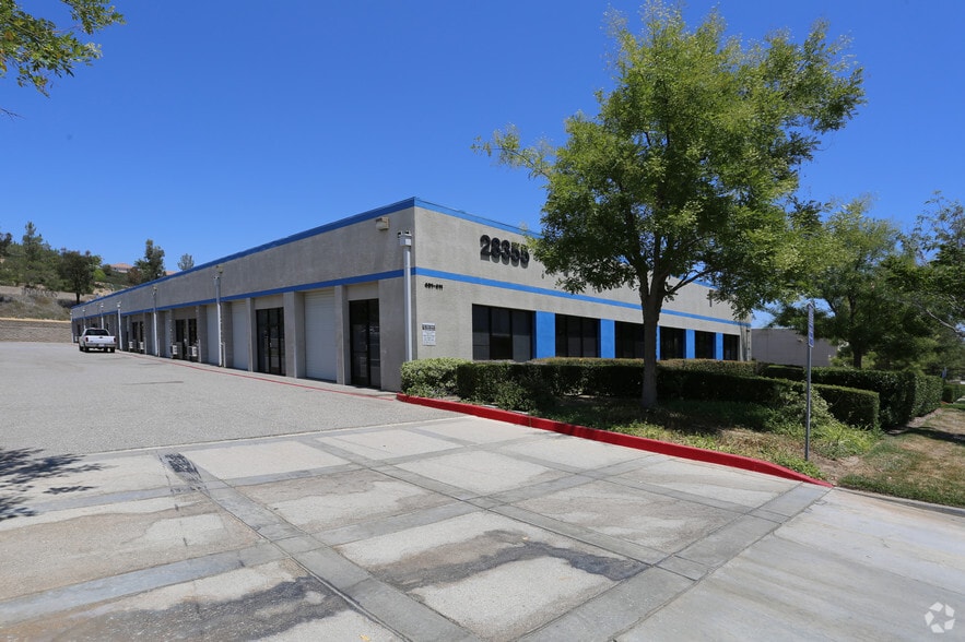 28355 Industry Dr, Valencia, CA for lease - Building Photo - Image 3 of 5