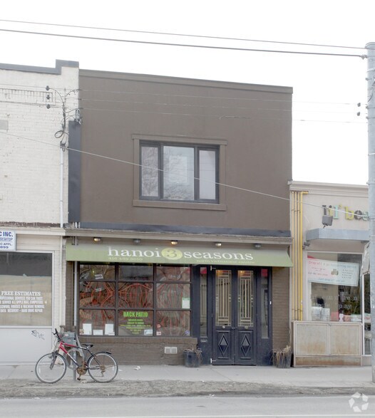 1135 Queen St E, Toronto, ON à vendre - Photo principale - Image 1 de 1