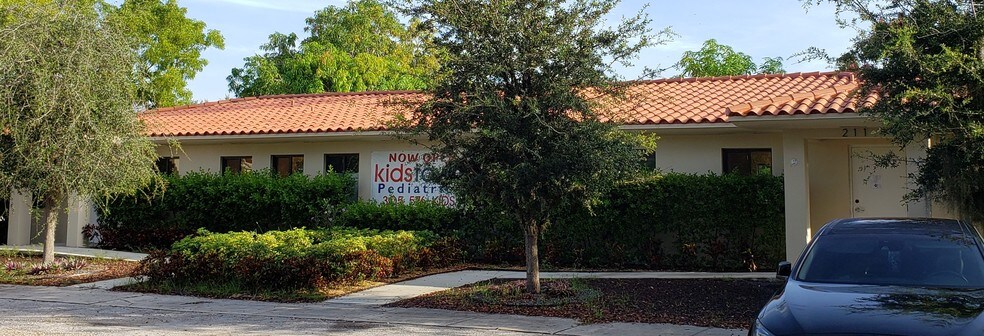 211-213 NE 89th St, El Portal, FL à louer - Photo du bâtiment - Image 3 de 9