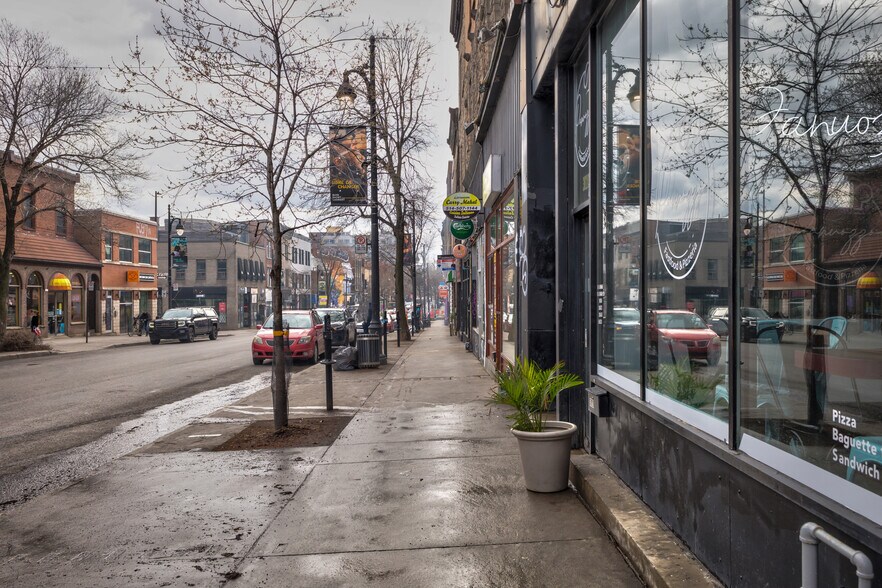 3818-3824 Boul Saint-Laurent, Montréal, QC for lease - Building Photo - Image 2 of 10