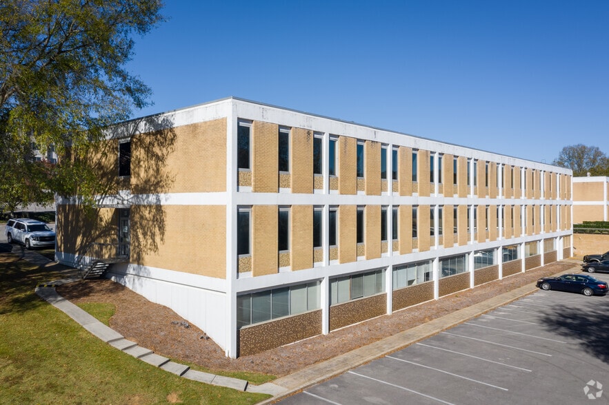 15-16 Office Park Cir, Birmingham, AL for lease - Building Photo - Image 1 of 1