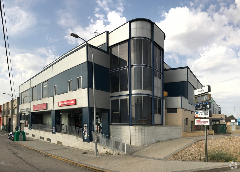 Calle de Ramón y Cajal, 60, Daganzo de Arriba, Madrid for lease - Building Photo - Image 2 of 3