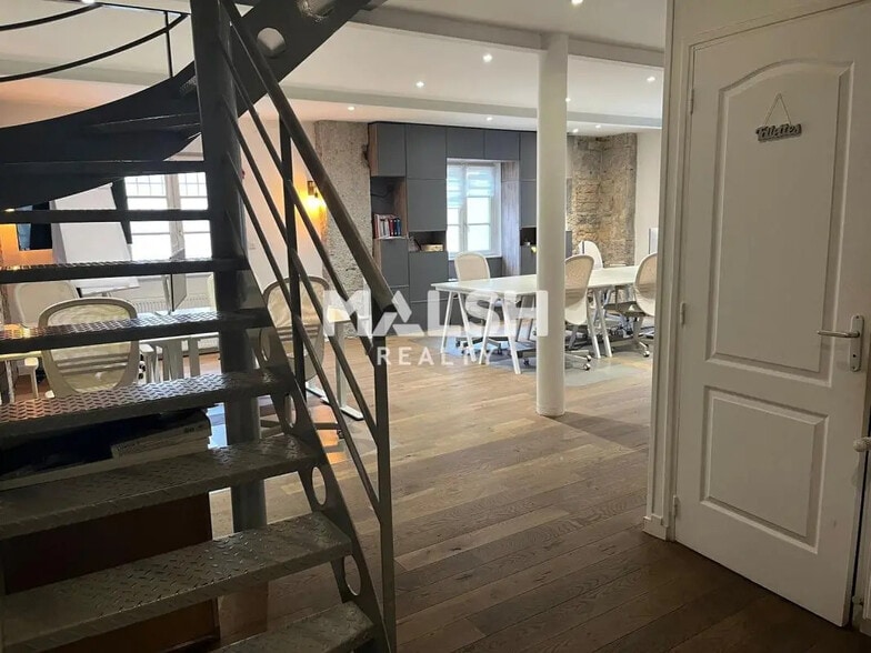 Office in Villeurbanne for sale - Interior Photo - Image 2 of 11