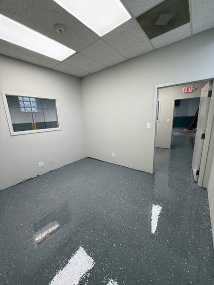 16135 New Ave, Lemont, IL à louer - Photo intérieure - Image 2 de 18