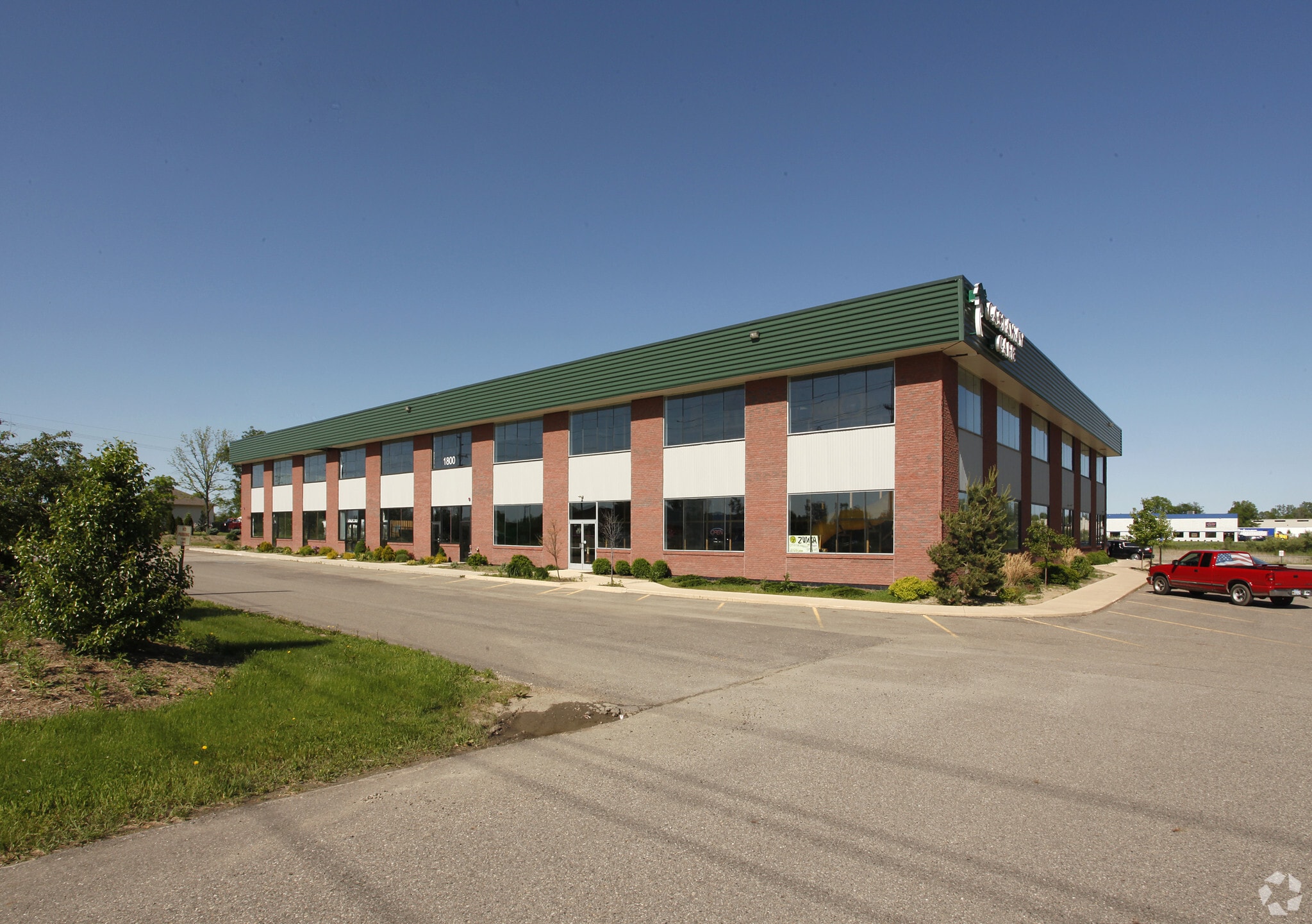 1800 N Burkhart Rd, Howell, MI for sale Primary Photo- Image 1 of 5