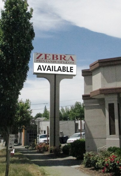 4151 Fauntleroy Way, Seattle, WA à louer - Photo du bâtiment - Image 2 de 3