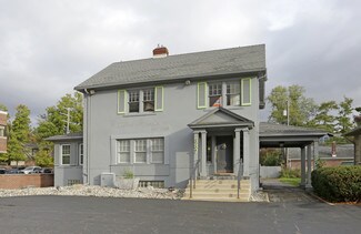 Plus de détails pour 887 E Maple Rd, Birmingham, MI - Bureau/Commerce de détail à louer